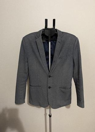 Пиджак мужской. состояние идеальное. размер 48. бренд h&m.