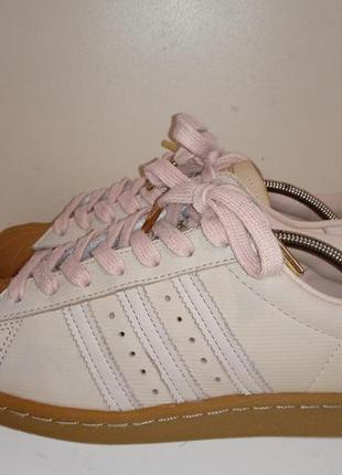 Брендовые эксклюзивные полностью кожаные кроссовки adidas.