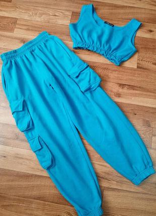 Женский спортивный костюм кроп топ и джоггерт карго