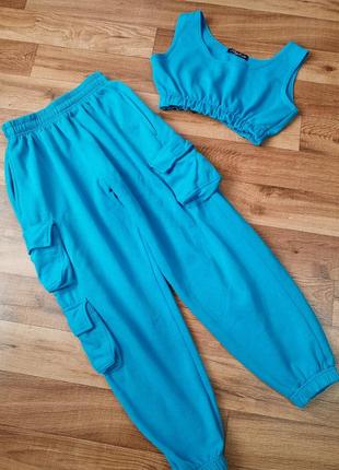 Женский спортивный костюм кроп топ и джоггерт карго