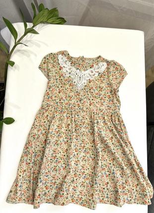 Сукня в квітковий принт