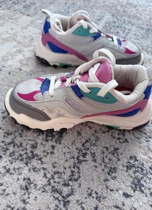 Кроссовки zara 5