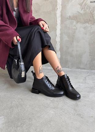 Элегантные и стильные классические женские ботинки – идеальный выбор! 👡✨