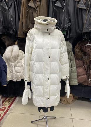 Красивый натуральный пуховик