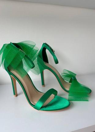 Босоніжки жіночі зеленого кольору