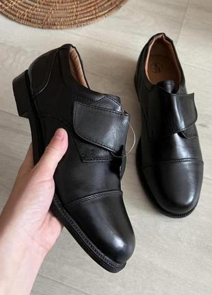 Шкіряні класичні туфлі, розм. 39-40