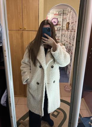 Бежевая шубка теди