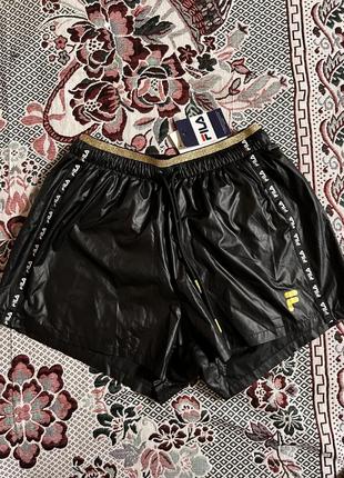 Новые оригинальные спортивные шорты fila размер м