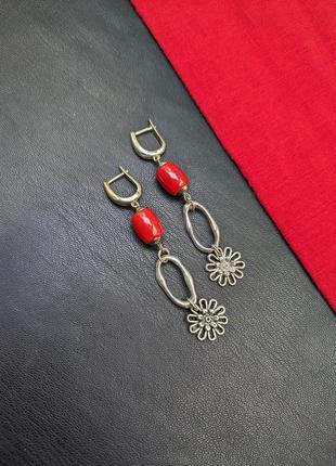 Сережки з коралом. червоні сережки