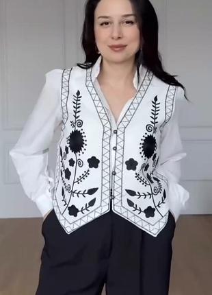 Біла вишита жилетка 😍 чорна жилетка з вишивкою 💗