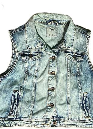Джинсовая куртка джинсовка без рукавов безрукавка жилетка