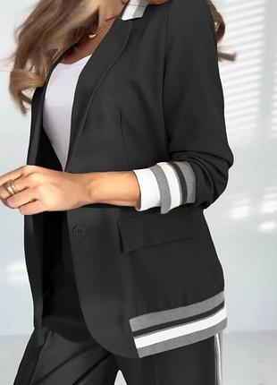 Костюм женский элегантный