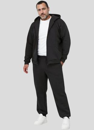 Чоловічій спортивний костюм