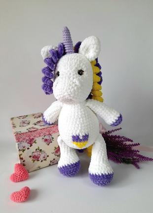Вязаная игрушка. единорог