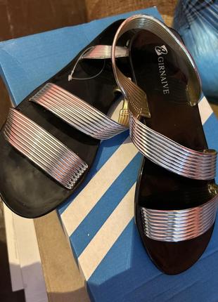 Босоножки, сандали