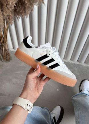 Стильные женские кроссовки на платформе adidas sobakov platform white gum sole белые