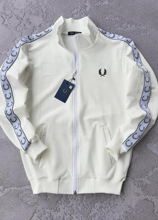 Кофта fred perry молочна