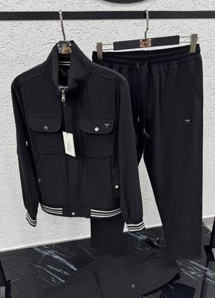 Мужской костюм весна в наличии