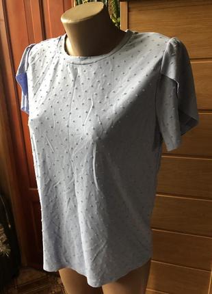 Красивая футболка