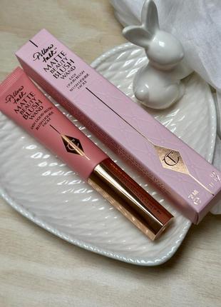 Кремові румяна charlotte tilbury pillow talk matte beauty blush wand