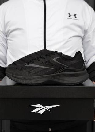 Легкие черные кроссовки reebok