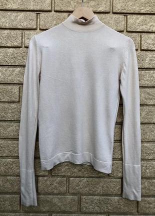 Базова молочна водолазка