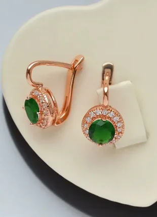Красивые серьги с зелеными цирконами (медицинское золото)