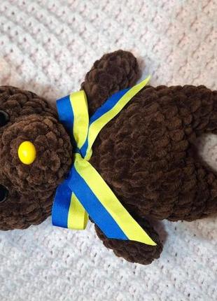 Вязаная игрушка мишка