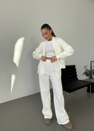 Костюм спортивний жіночий теплий на флісі однотонний оверсайз кофта на блискавці штани вільного крою на високій посадці якісний молочний