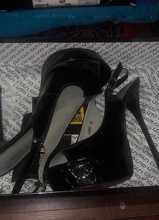 Босс
оніжки