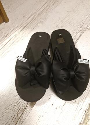 Літні жіночі шльопанці