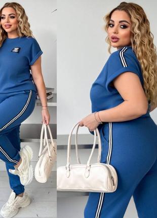 Жіночий спортивний костюм на літо з лампасами до 60 розміру