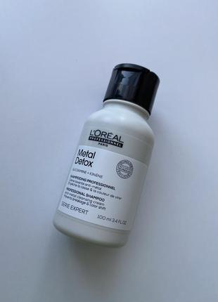 Профессиональный очищающий шампунь l'oreal professionnel serie expert metal detox anti-metal cleansing cream shampoo