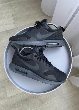 Кроссовки унисекс nike air max tavas