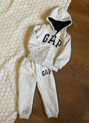 Gap костючик для деток