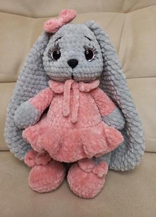 В′язана іграшка амігурумі зайка моня