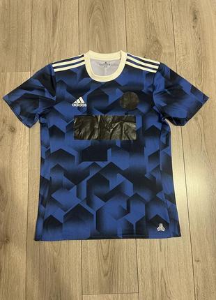 Спортивная футболка adidas