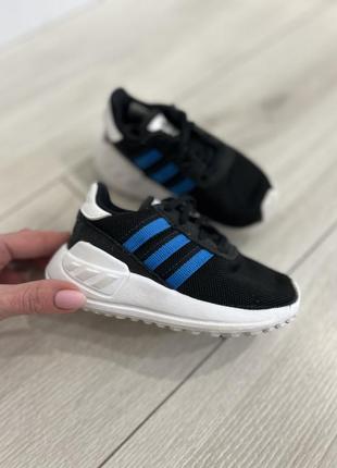 Кросівки adidas оригінал