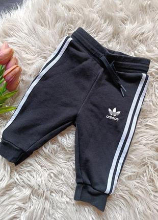 Штани adidas