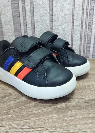 Adidas оригинальные детские кроссовки