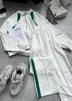 Спортивный костюм