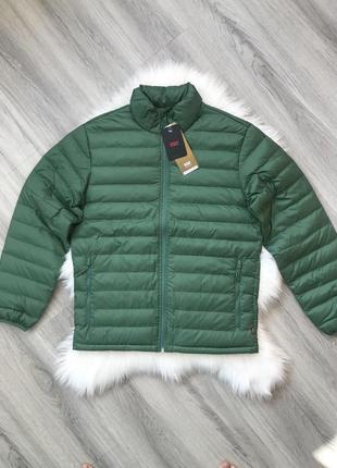 Брендовая мужская курточка levis.