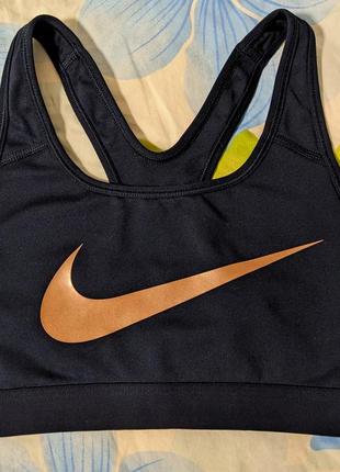Топ спортивный nike pro s