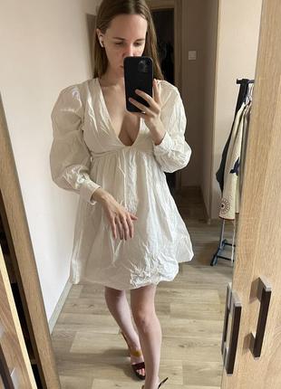 Молочное платье