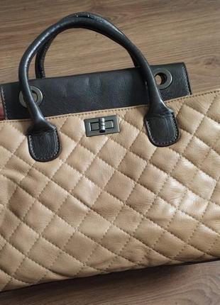 Стильная итальянская сумка из натуральной кожи