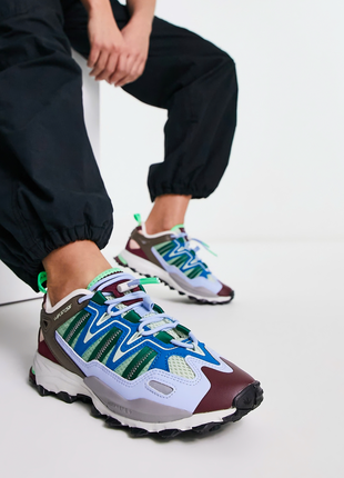 Шикарні спортивні кросівки adidas originals hyperturf