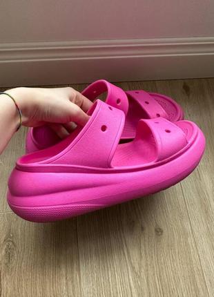 Crocs sandal crush на вискоій платформі рожеві