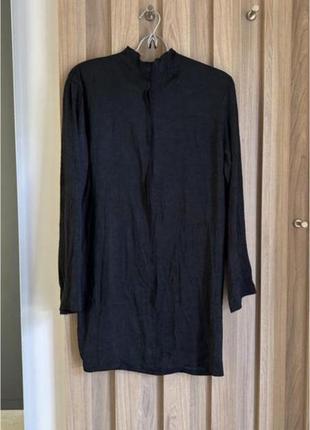 Платье короткое жатто с длинным рукавом xs zara