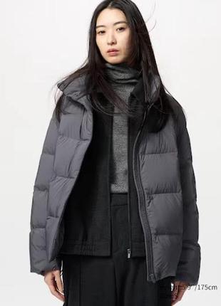 Пуховик uniqlo сiрий powder soft (nanodesign)