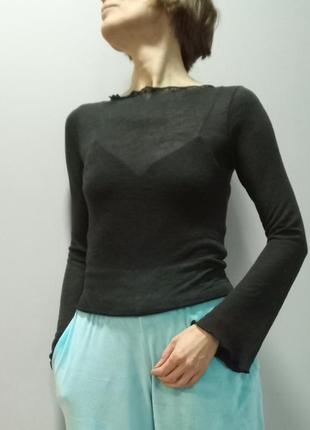 Лонгслив з ажурним коміром